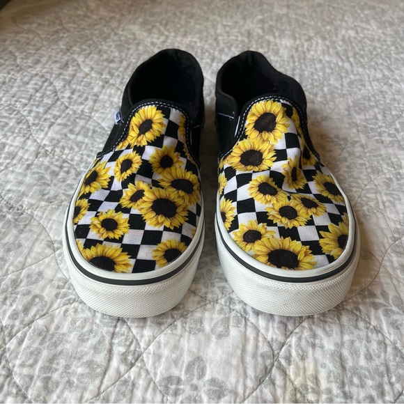 8 Women’s Vans Off The Wall Black Checkered Sunflower Shoes - Picture 3 of 9